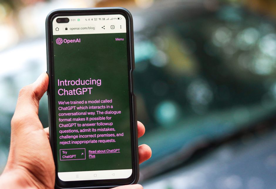 Best Practices for Hybrid Human-AI Handoffs in Chat: Optimizing the Customer Experience